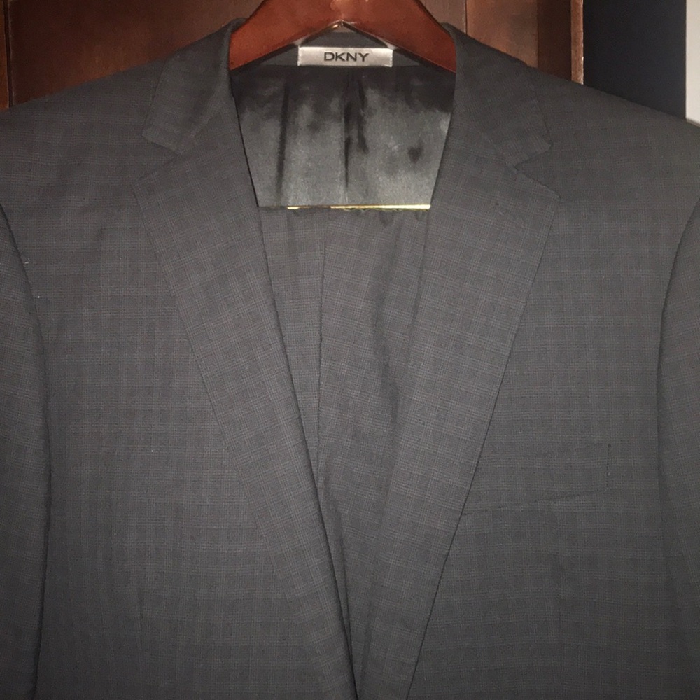 DKNY Slim Black Subtle Check 100% Wool Suit 40L